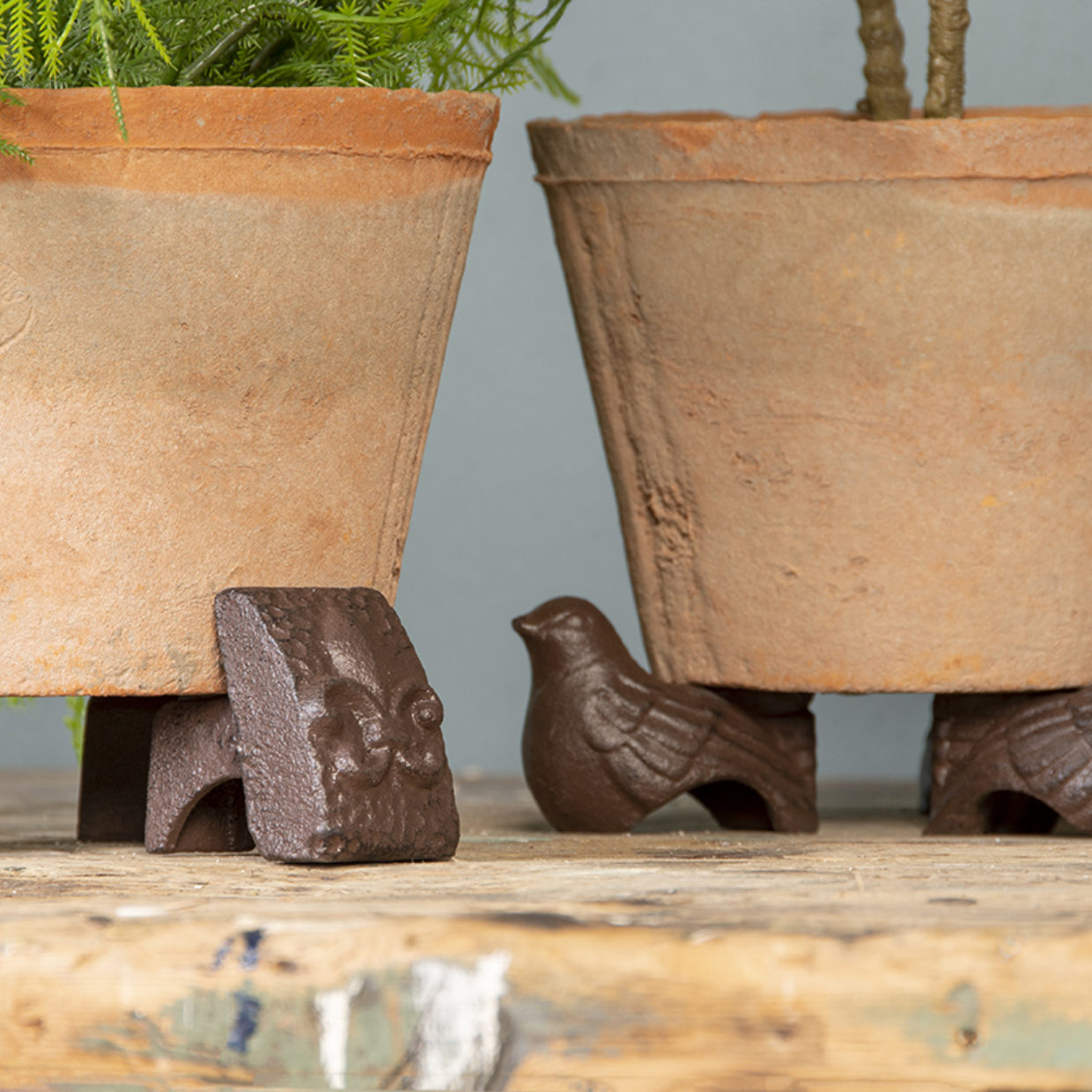 Aged Terracotta Round Flower Pots - Small, Set of 3
