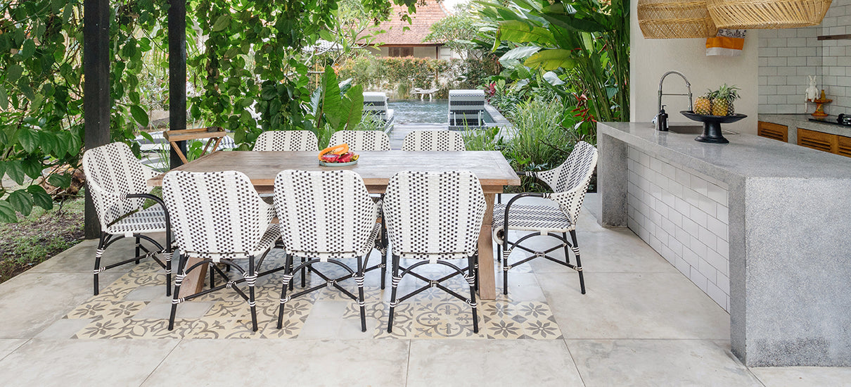 Outdoor Dining Chairs & Stools
