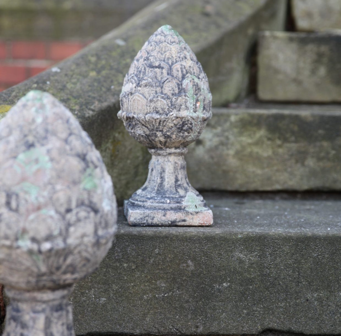Aged Ceramic Finial Pinecone Moss, Green - Small