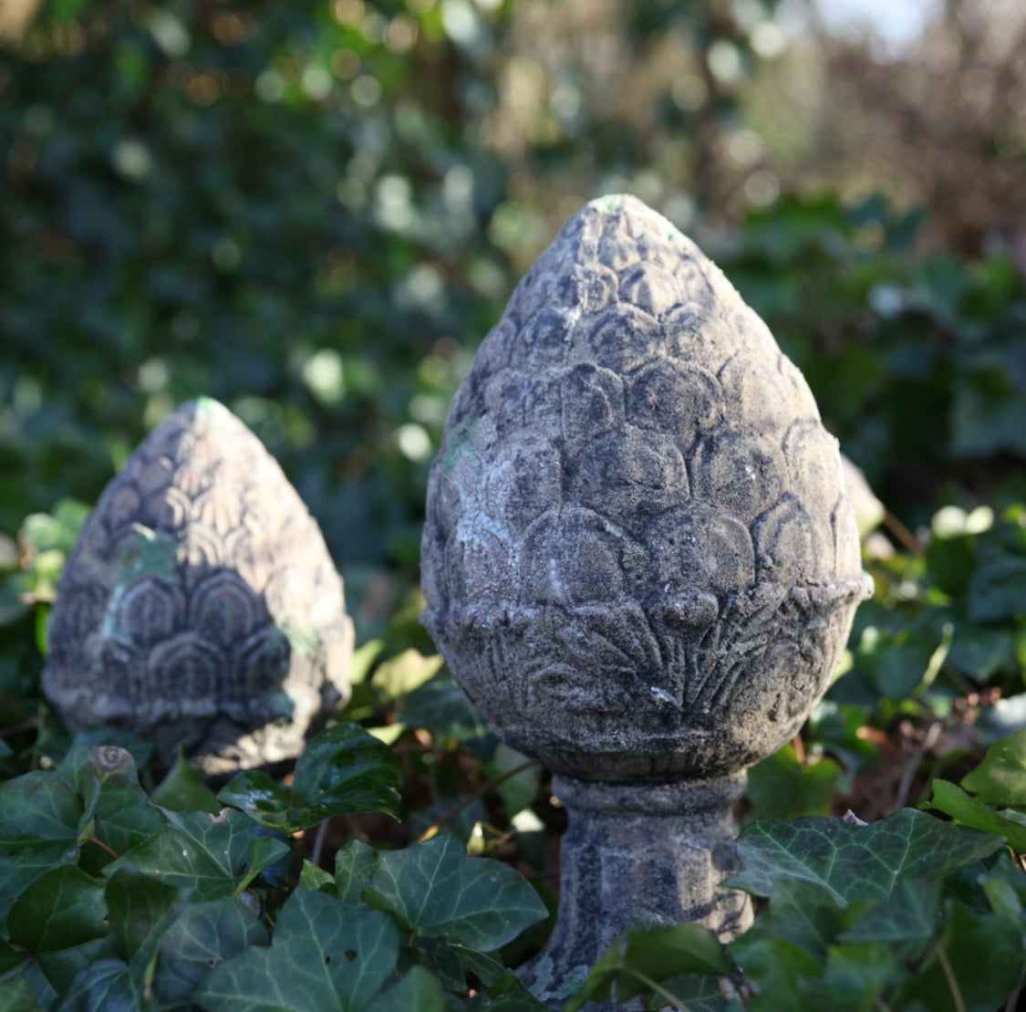 Aged Ceramic Finial Pinecone Moss, Green - Small